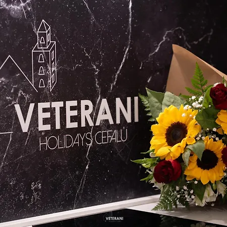 Veterani Holidays 切法卢